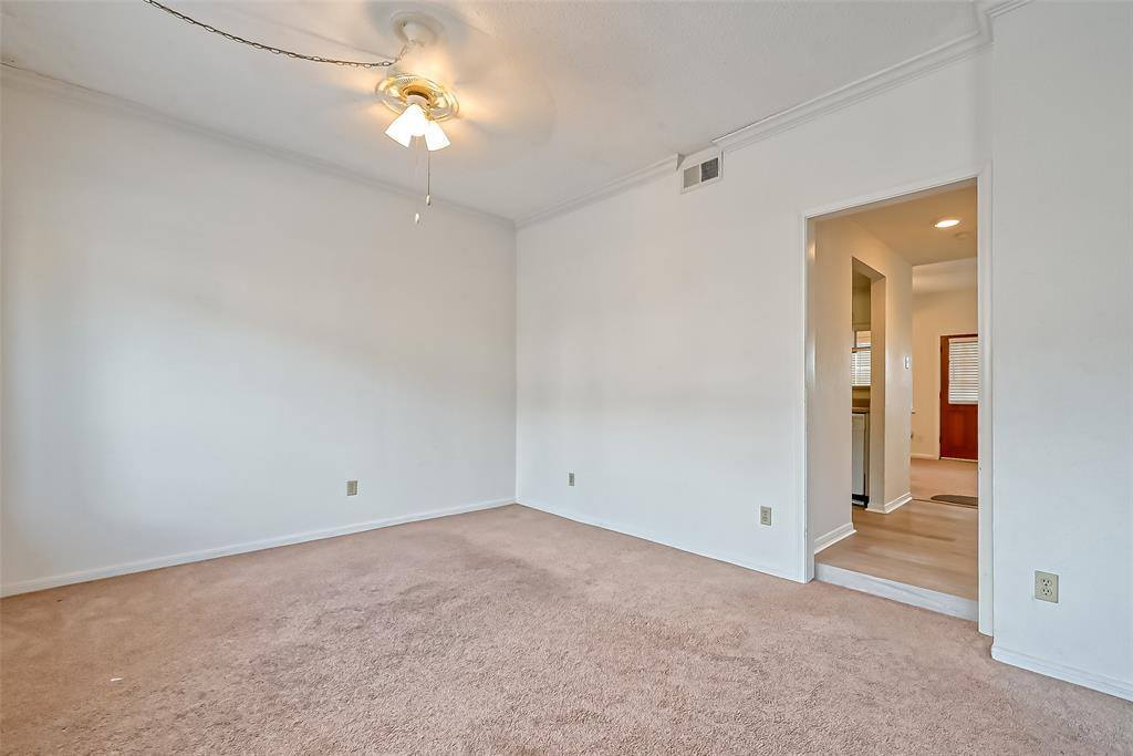 7700 Creekbend Drive, Houston, TX 77071