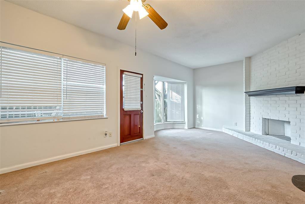 7700 Creekbend Drive, Houston, TX 77071