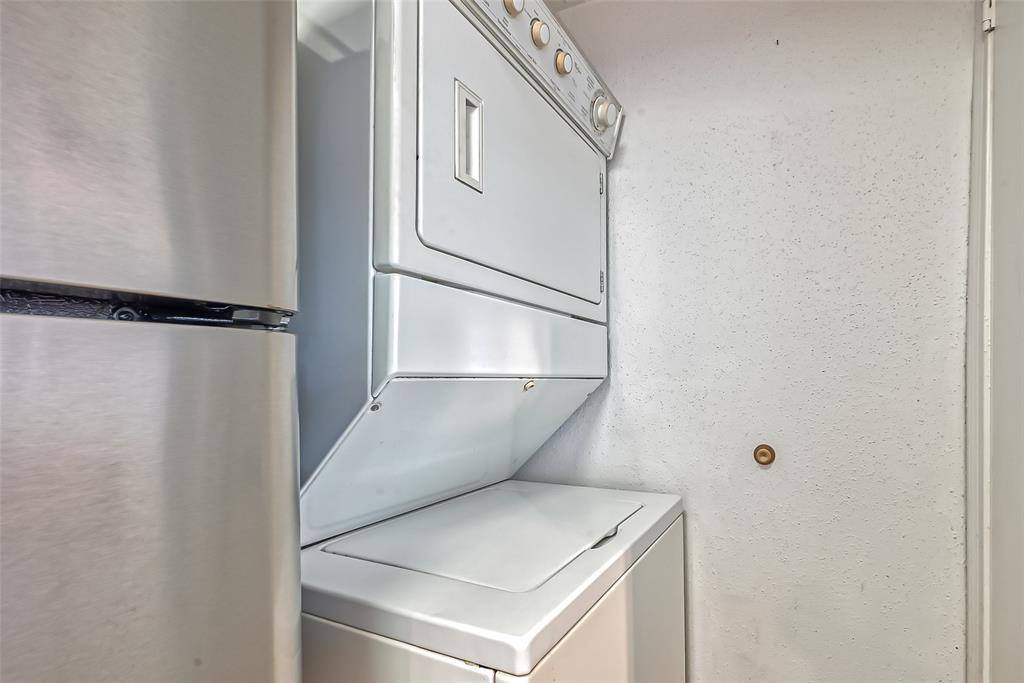 7700 Creekbend Drive, Houston, TX 77071