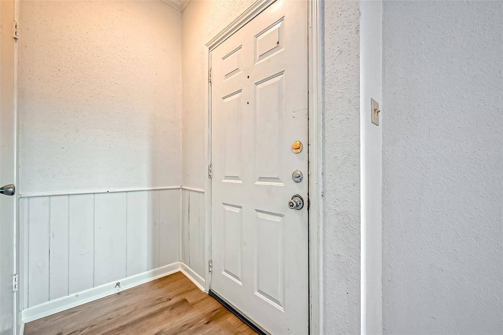 7700 Creekbend Drive, Houston, TX 77071