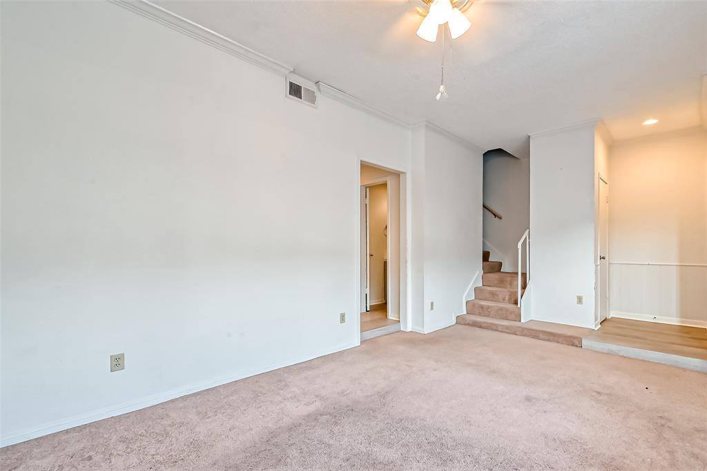 7700 Creekbend Drive, Houston, TX 77071