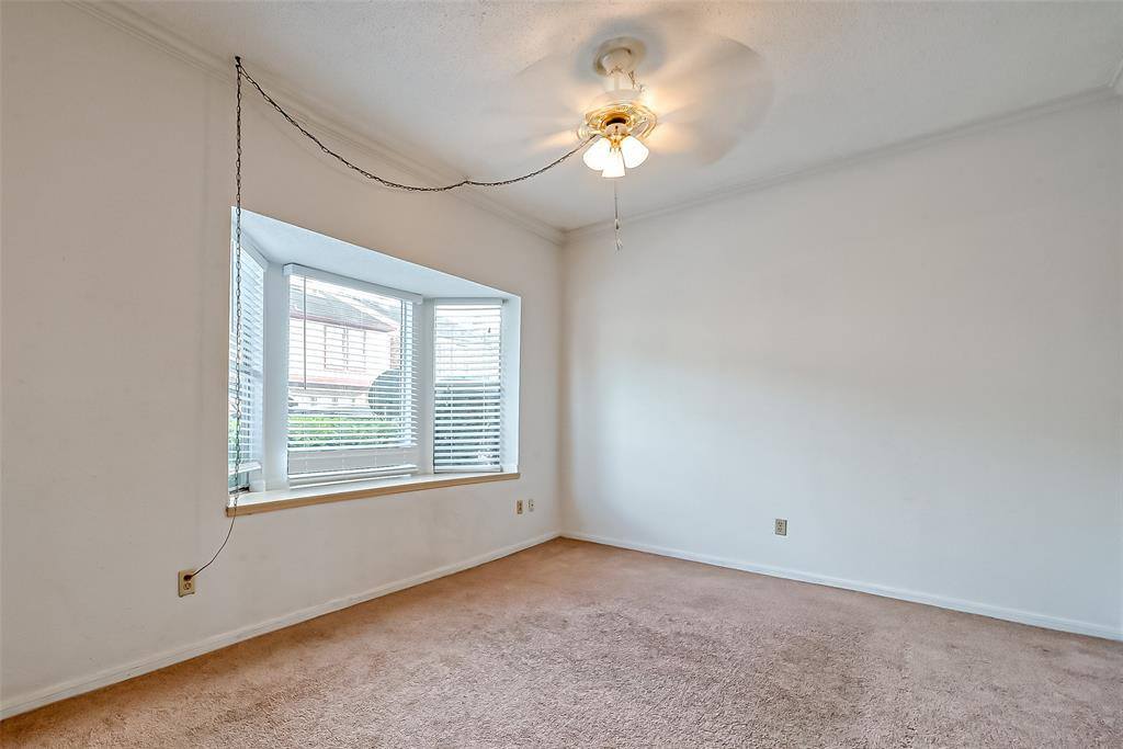 7700 Creekbend Drive, Houston, TX 77071