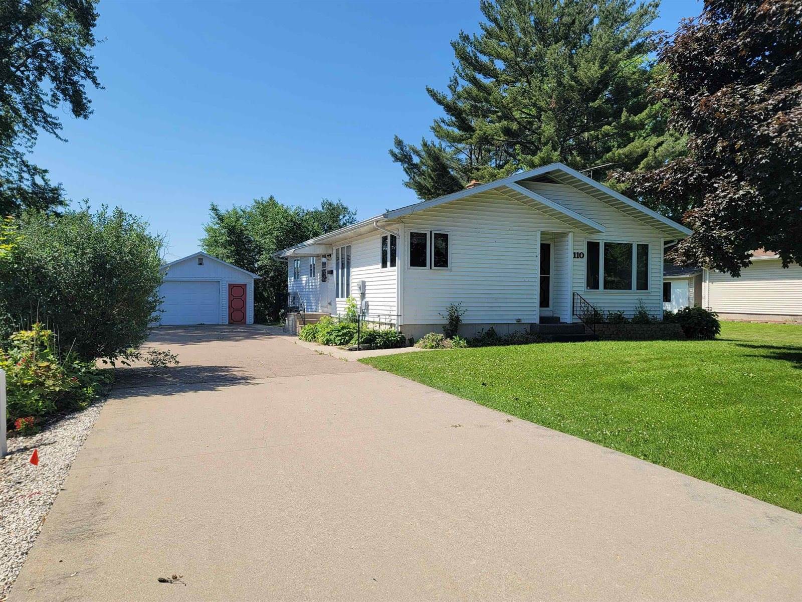 110 W Jefferson Street, Marshfield, WI 54449