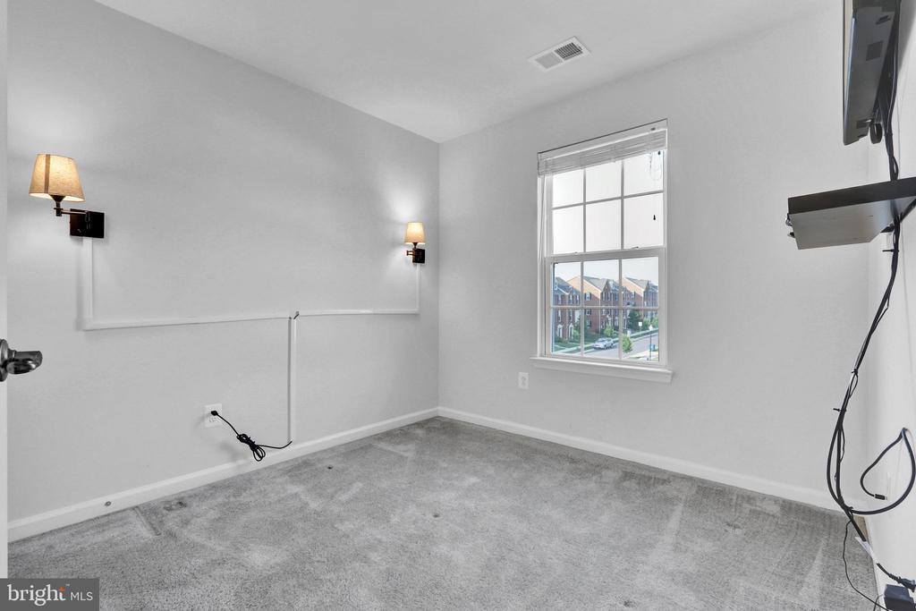 12202 Revolution Court, Waldorf, MD 20602