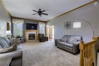 11715 Lakeview Drive, Papillion, NE 68133