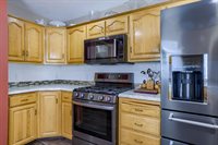 11715 Lakeview Drive, Papillion, NE 68133