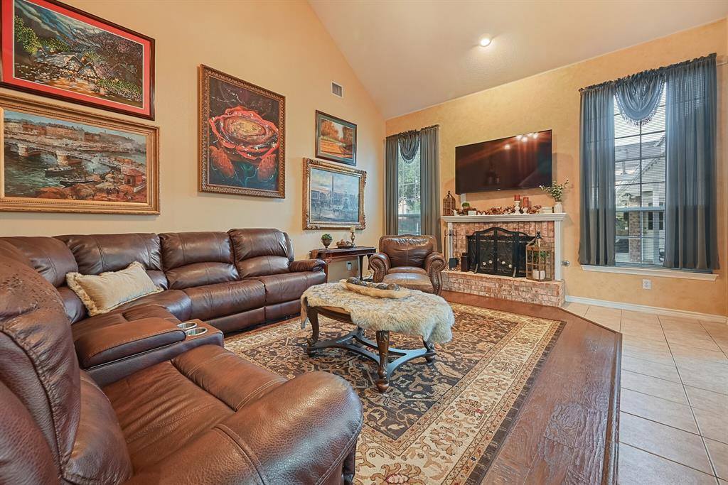 3216 Essex Drive, Mansfield, TX 76063