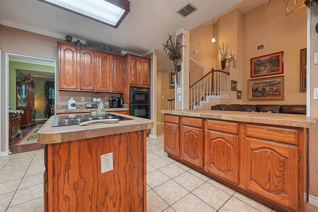 3216 Essex Drive, Mansfield, TX 76063