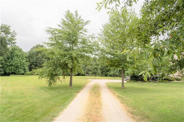 15174 NW Hillside Drive, Archie, MO 64725