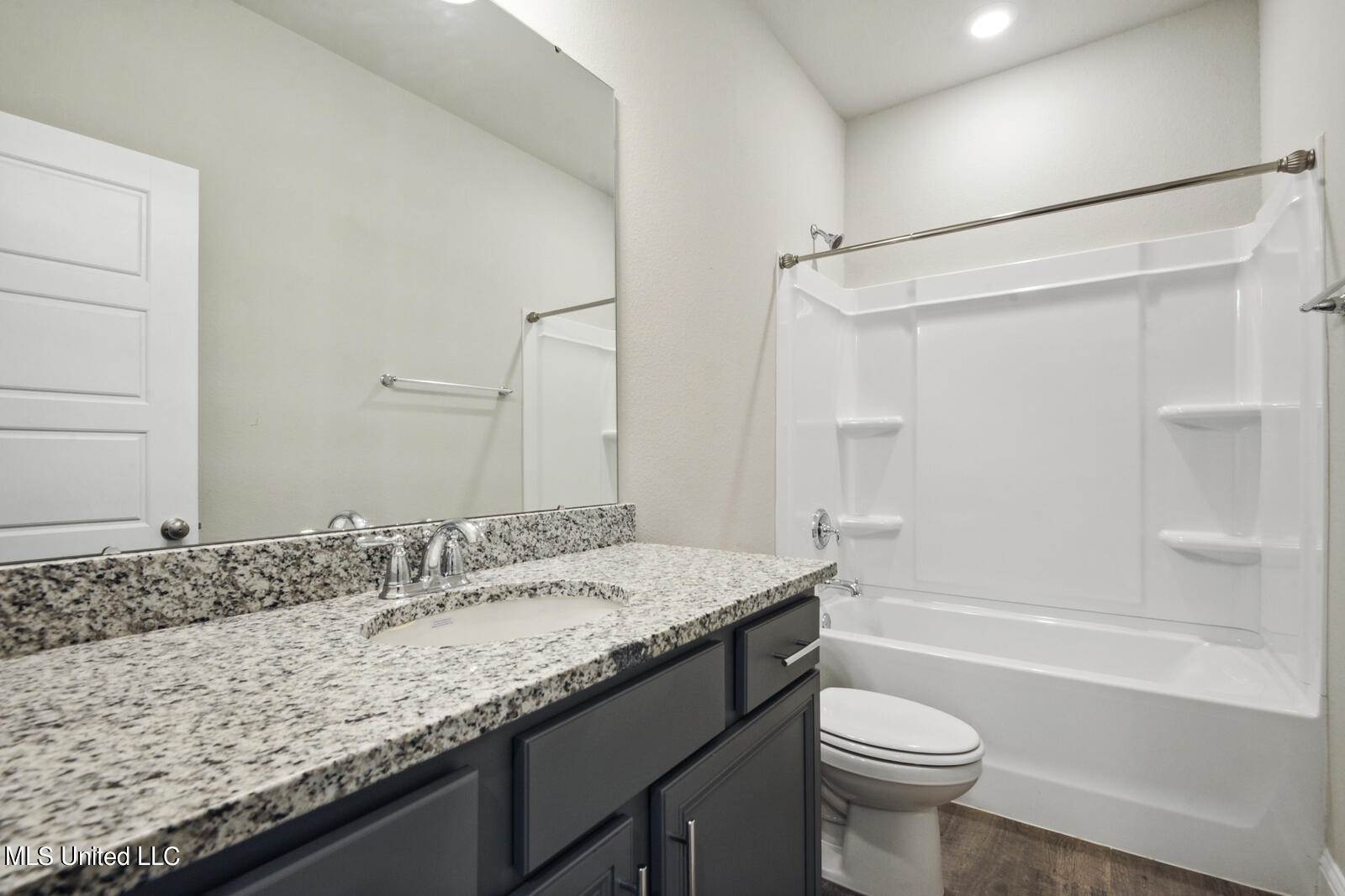 7128 Glen Eagle Drive, Biloxi, MS 39532