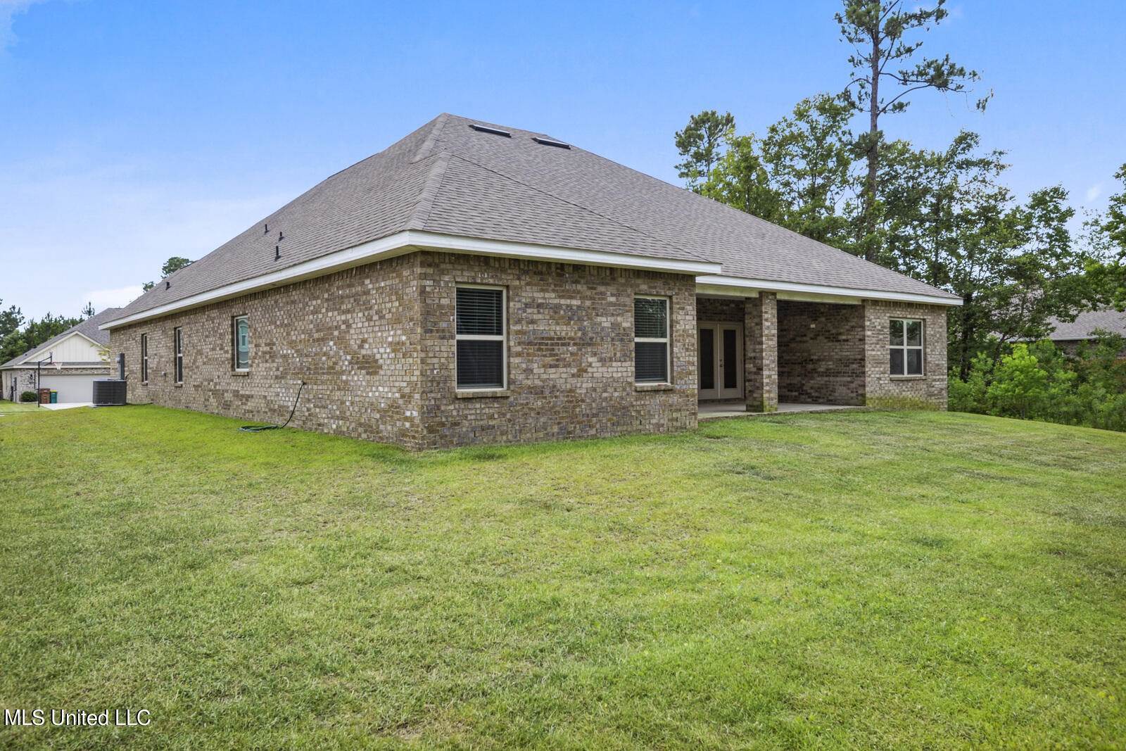 7128 Glen Eagle Drive, Biloxi, MS 39532