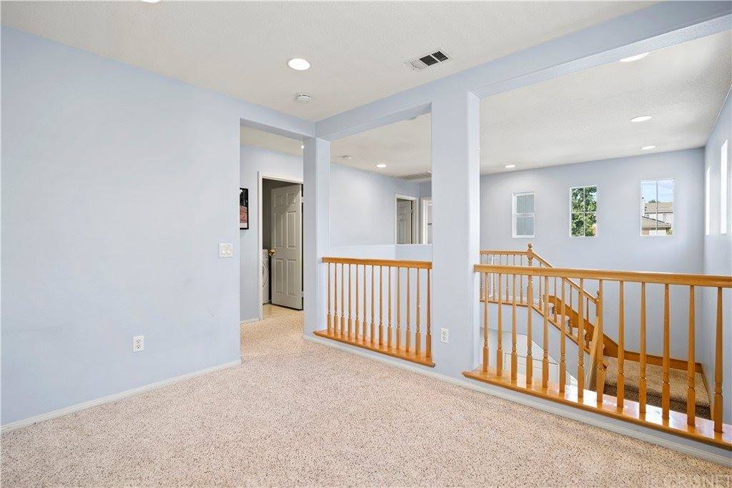 28425 Stansfield Lane, Saugus, CA 91350