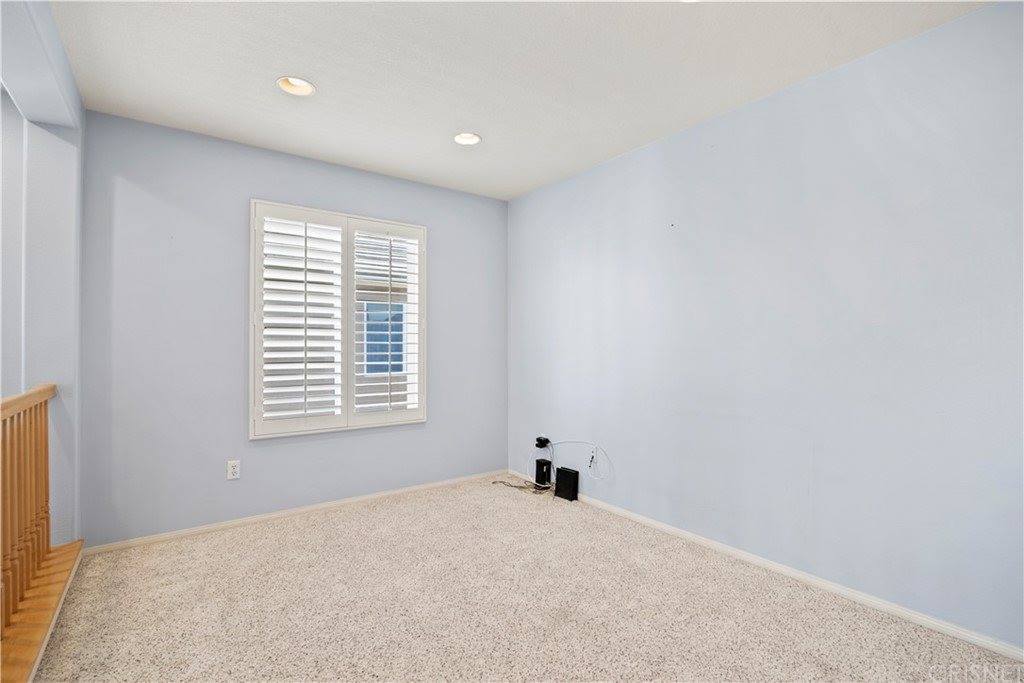 28425 Stansfield Lane, Saugus, CA 91350