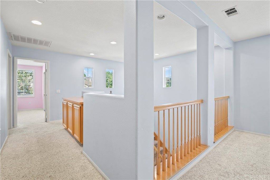 28425 Stansfield Lane, Saugus, CA 91350