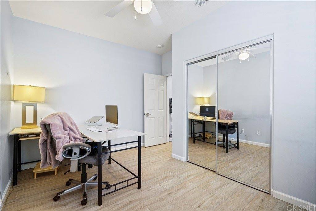 28425 Stansfield Lane, Saugus, CA 91350