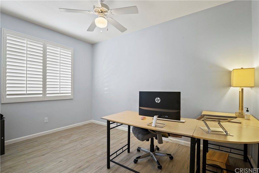 28425 Stansfield Lane, Saugus, CA 91350