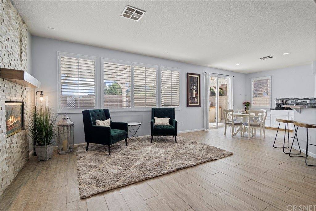 28425 Stansfield Lane, Saugus, CA 91350