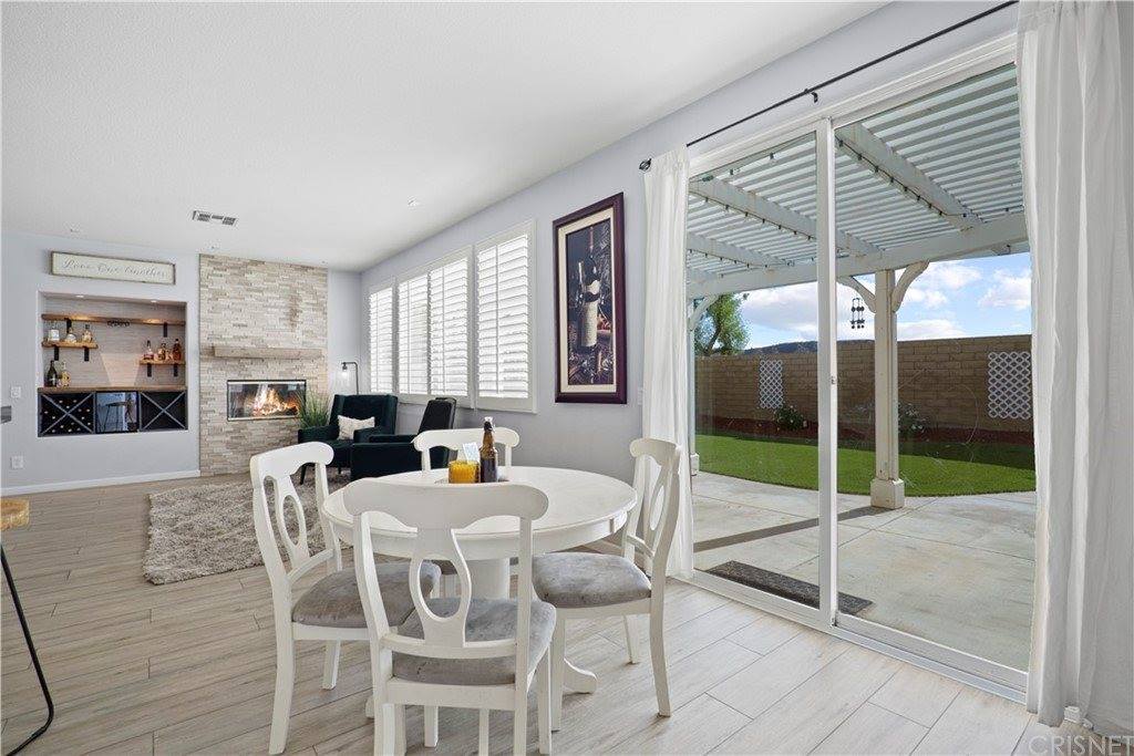 28425 Stansfield Lane, Saugus, CA 91350