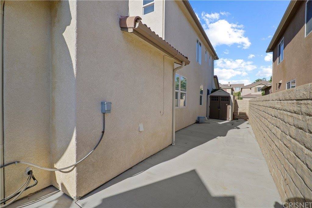 28425 Stansfield Lane, Saugus, CA 91350