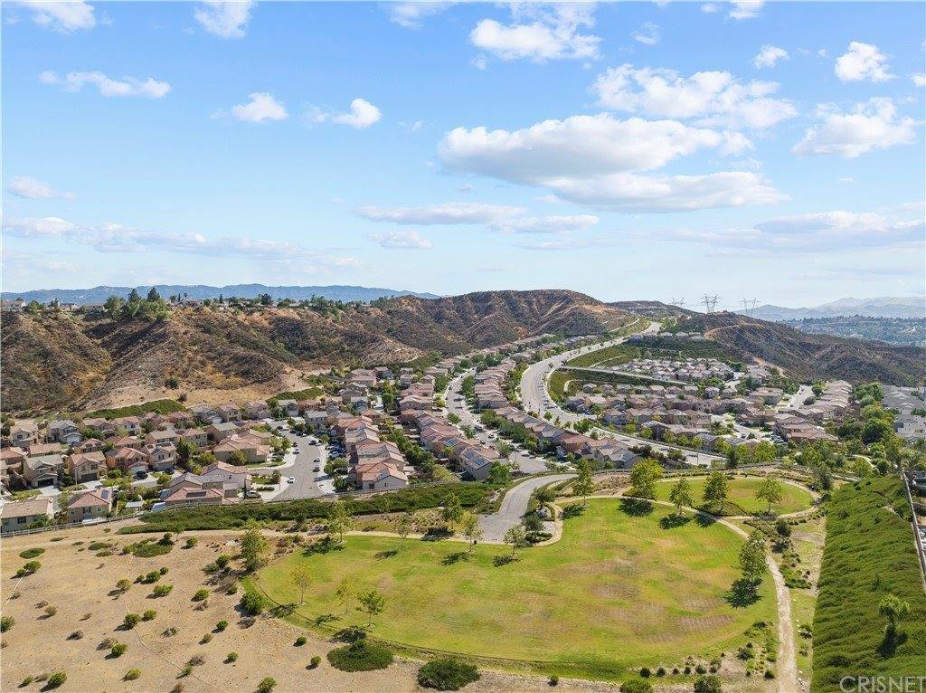 28425 Stansfield Lane, Saugus, CA 91350