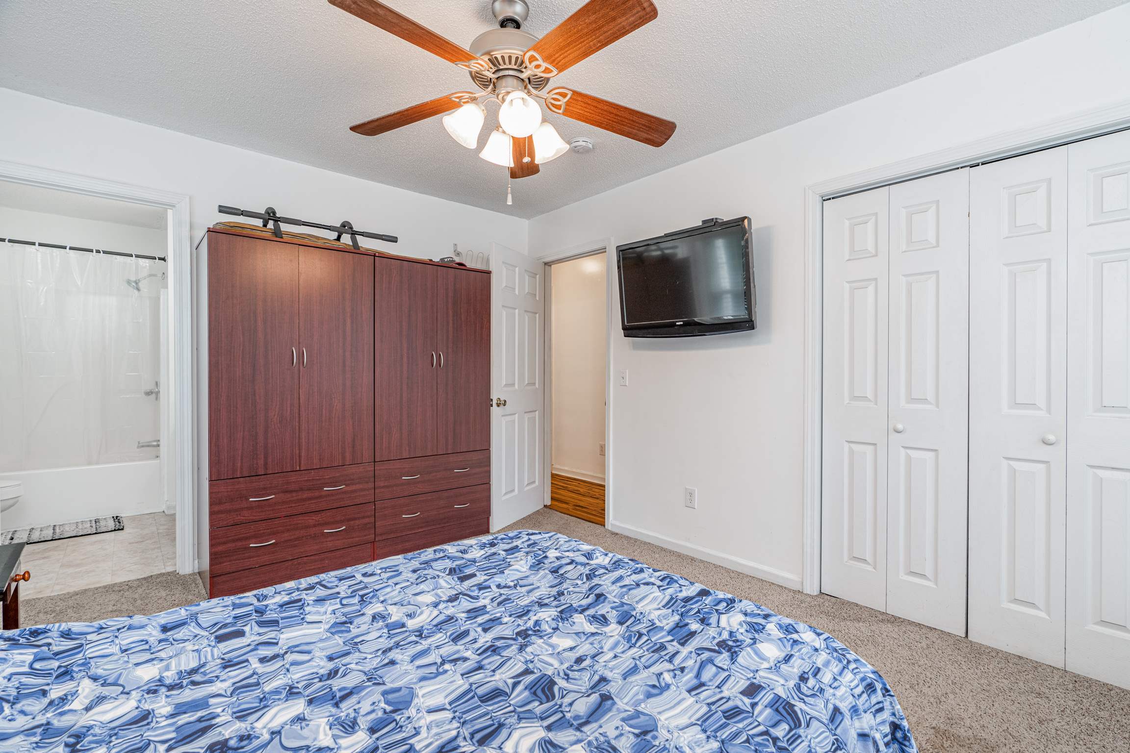 128 Knoll Estates Dr, Lexington, SC 29073