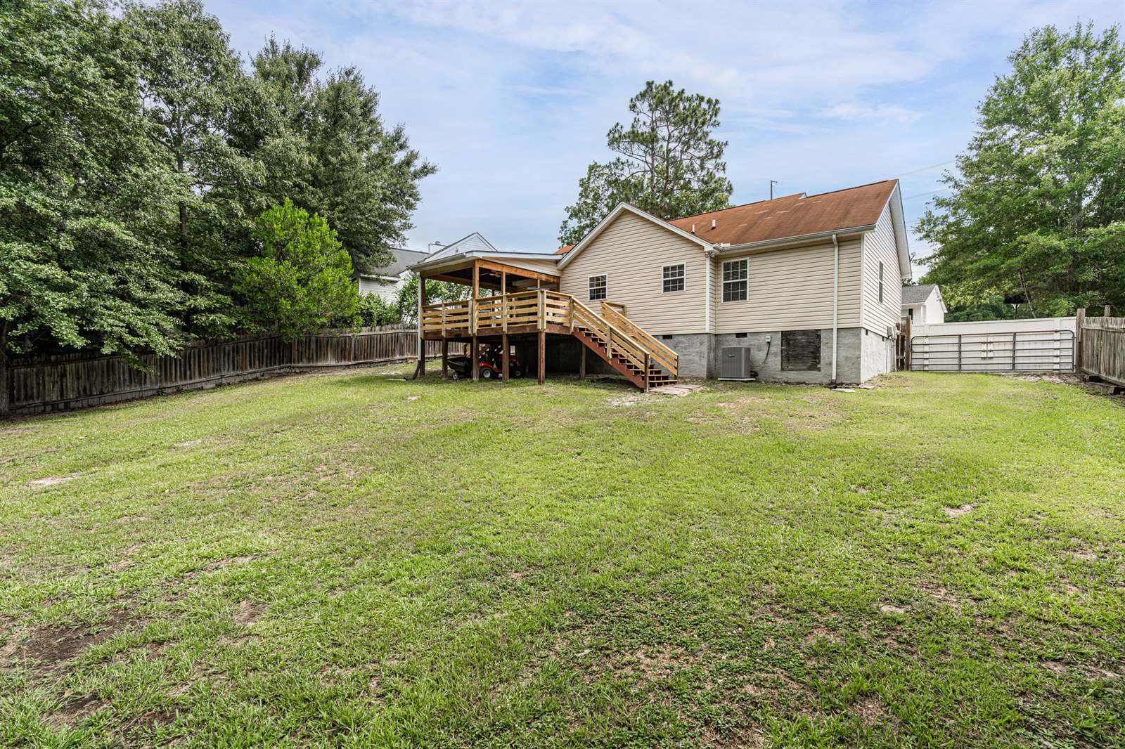 128 Knoll Estates Dr, Lexington, SC 29073