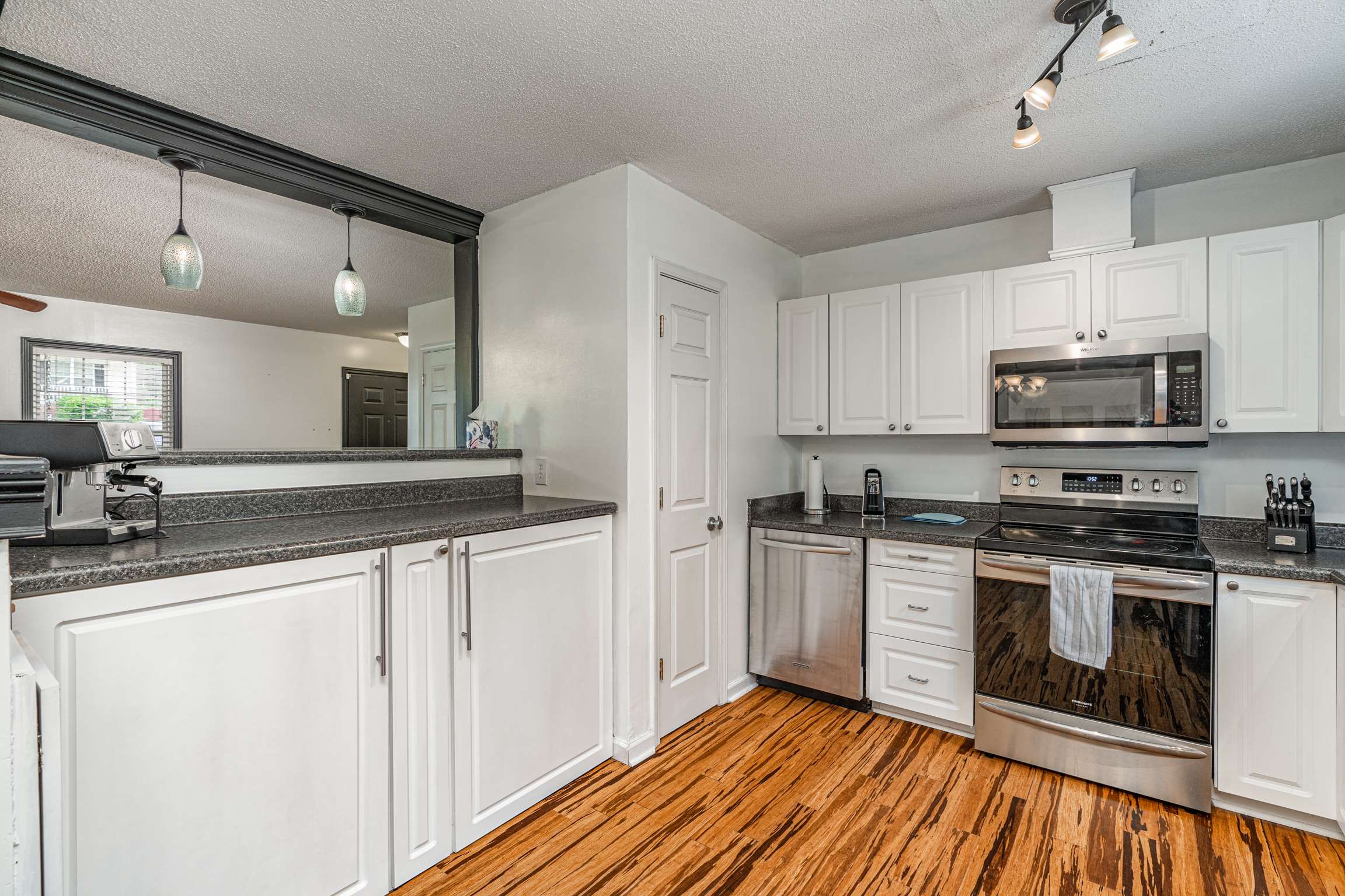 128 Knoll Estates Dr, Lexington, SC 29073