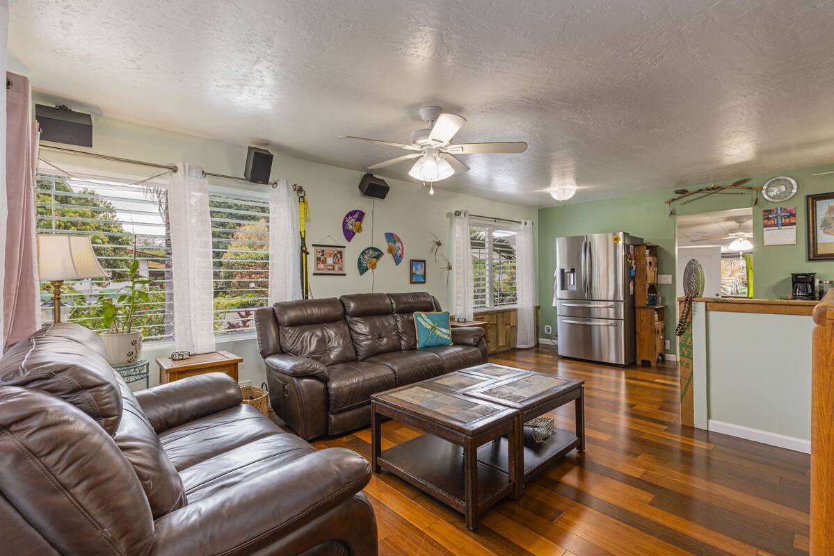 75-240 Pumehana St, Kailua-Kona, HI 96740