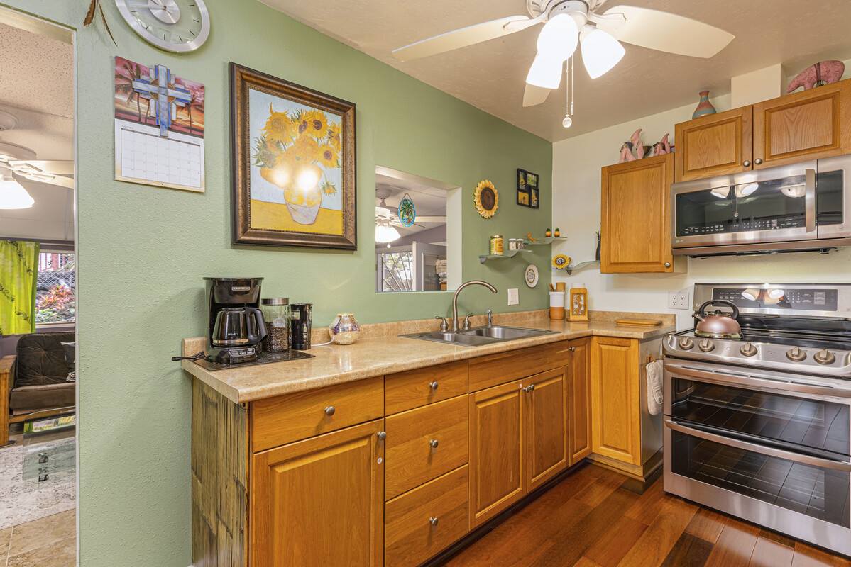 75-240 Pumehana St, Kailua-Kona, HI 96740