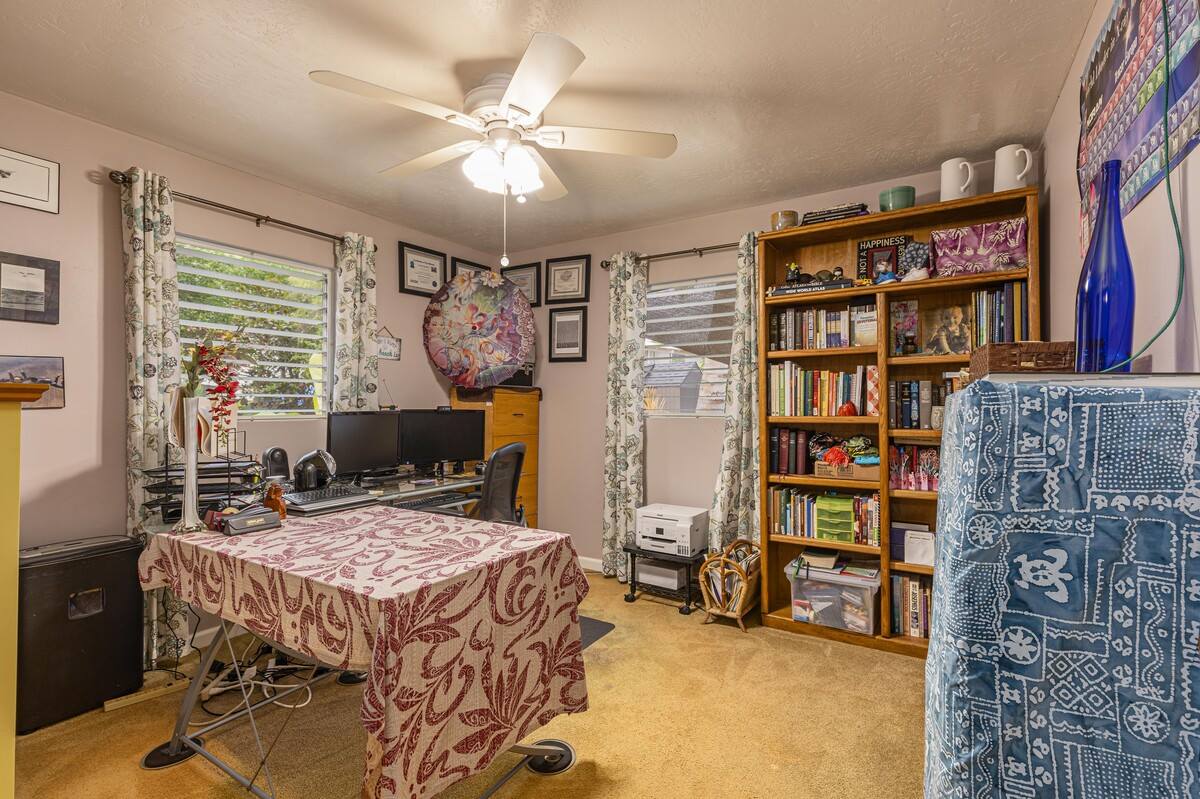 75-240 Pumehana St, Kailua-Kona, HI 96740