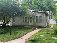 814 NE Winfield AVE, Topeka, KS 66616