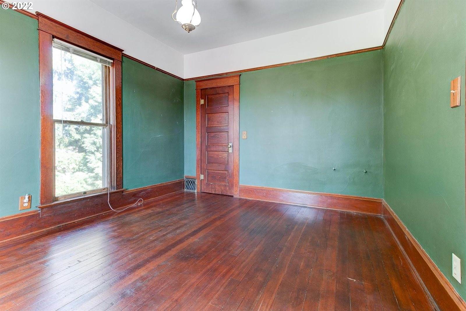 123 NW Garibaldi St, Hillsboro, OR 97124