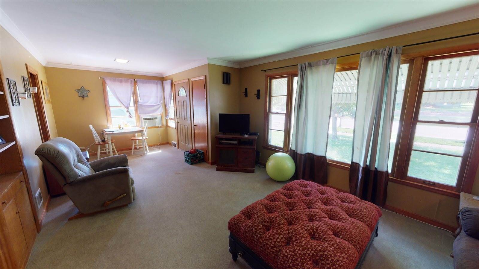 418 West Maple St, Viroqua, WI 54665