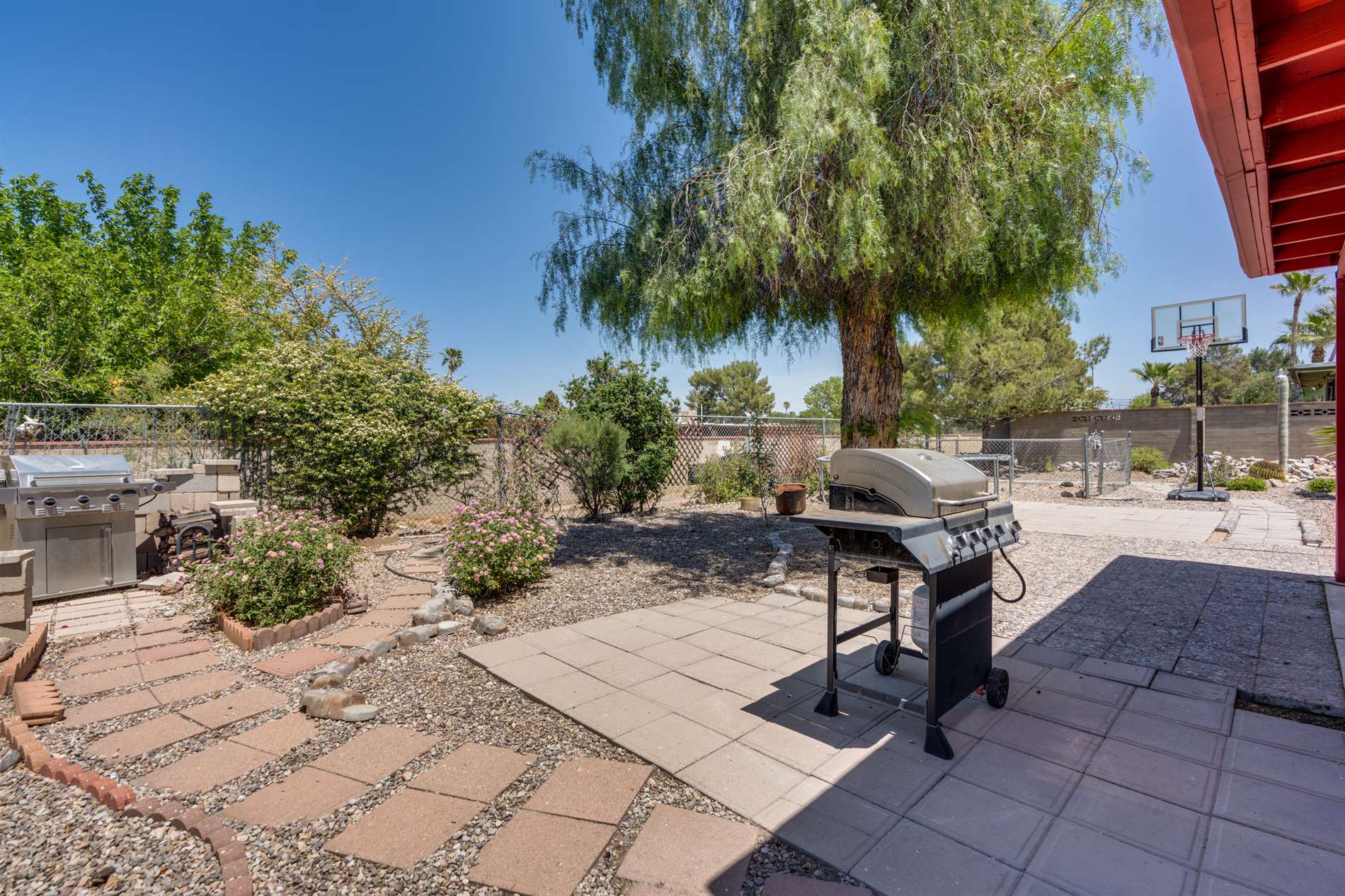 2001 E Wyoming St, Tucson, AZ 85706