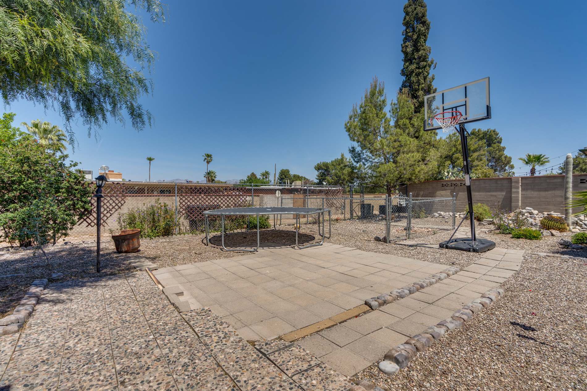 2001 E Wyoming St, Tucson, AZ 85706