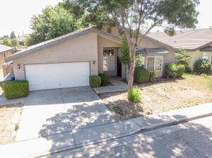 1040 N. Sumter Ct., Visalia, CA 93292