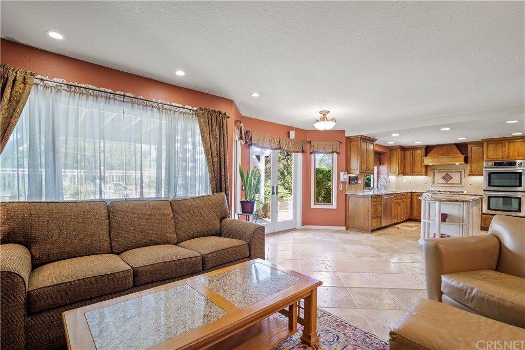 20151 Zimmerman Place, Saugus, CA 91390