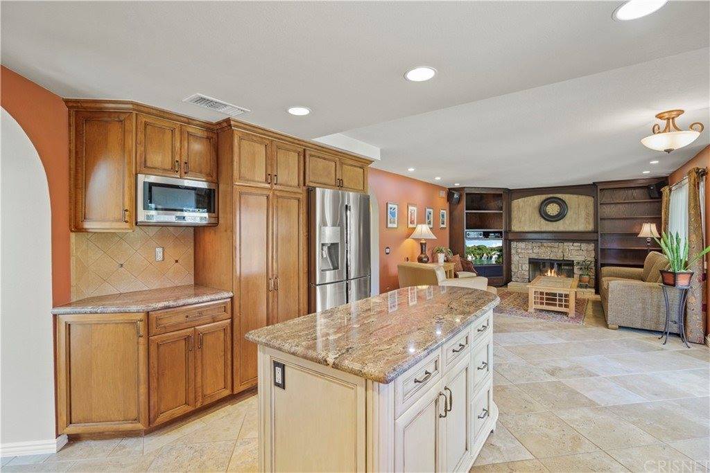 20151 Zimmerman Place, Saugus, CA 91390