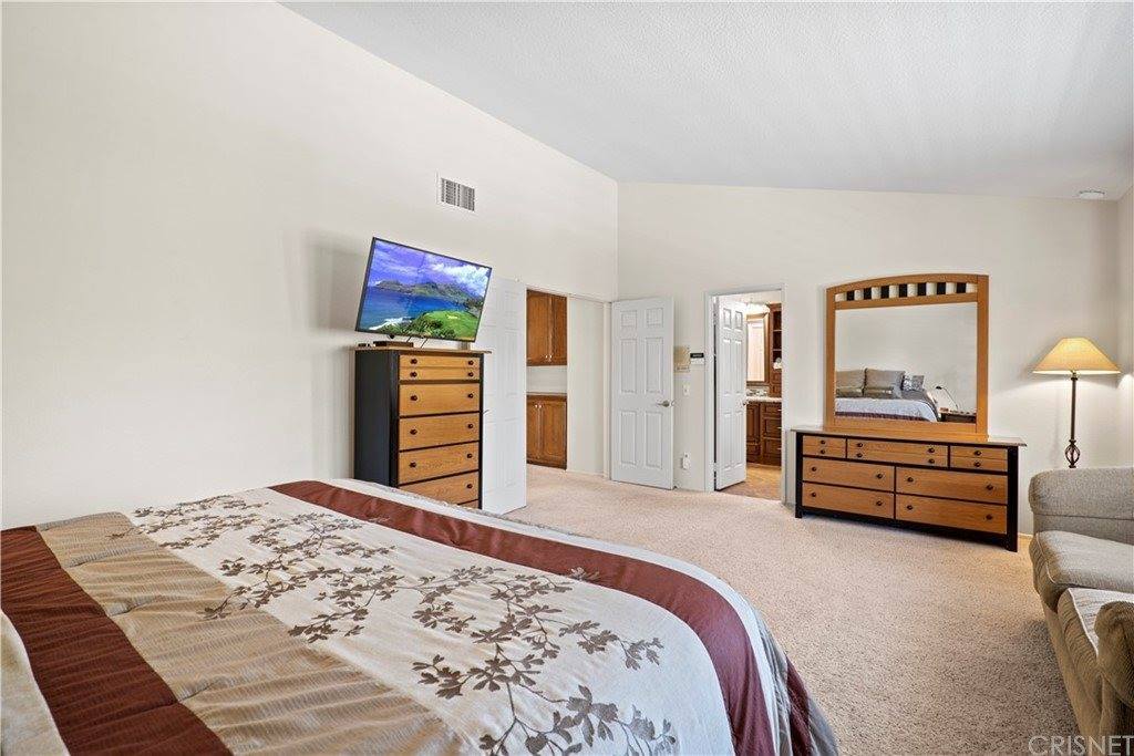 20151 Zimmerman Place, Saugus, CA 91390