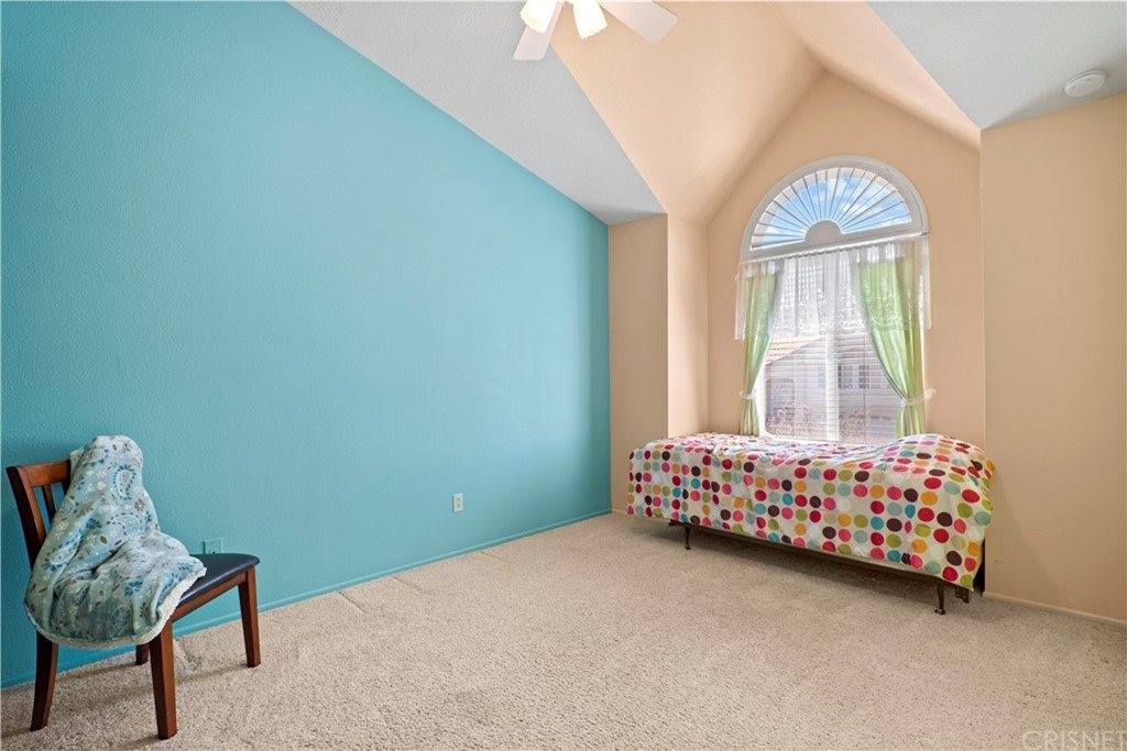 20151 Zimmerman Place, Saugus, CA 91390