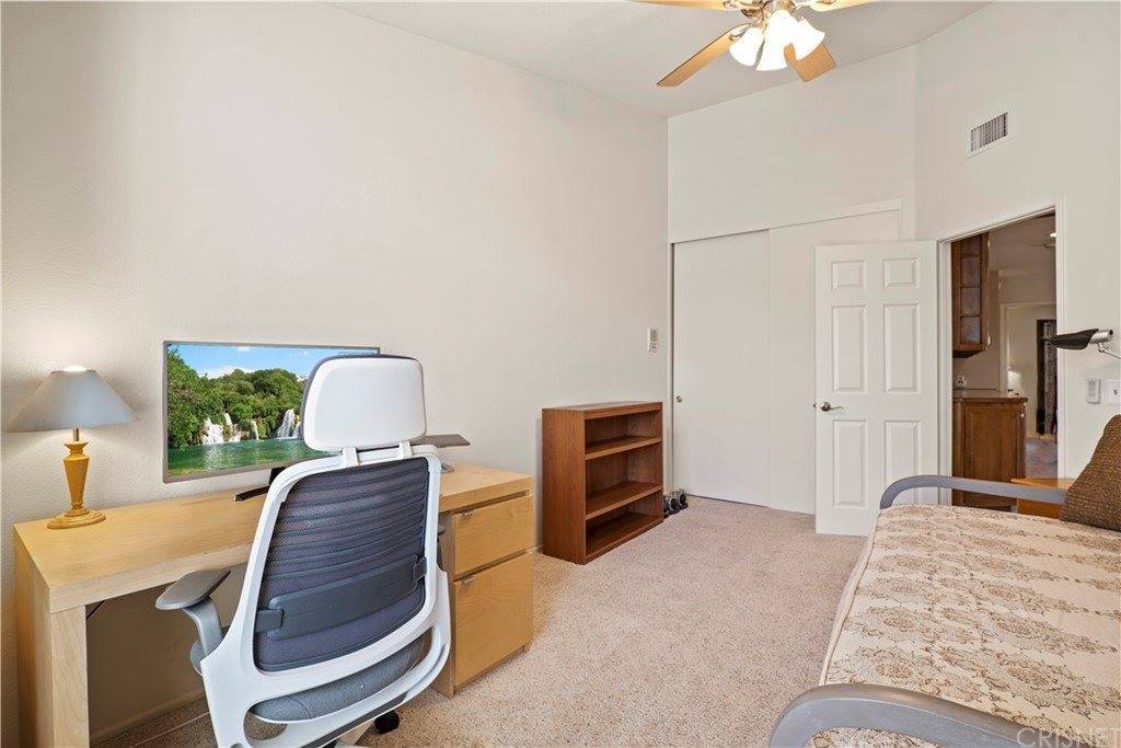 20151 Zimmerman Place, Saugus, CA 91390