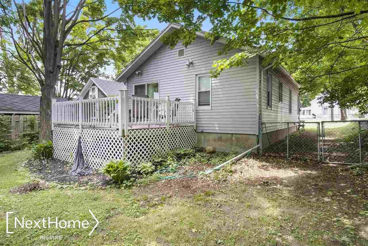 218 N Hazelton, Flushing, MI 48433