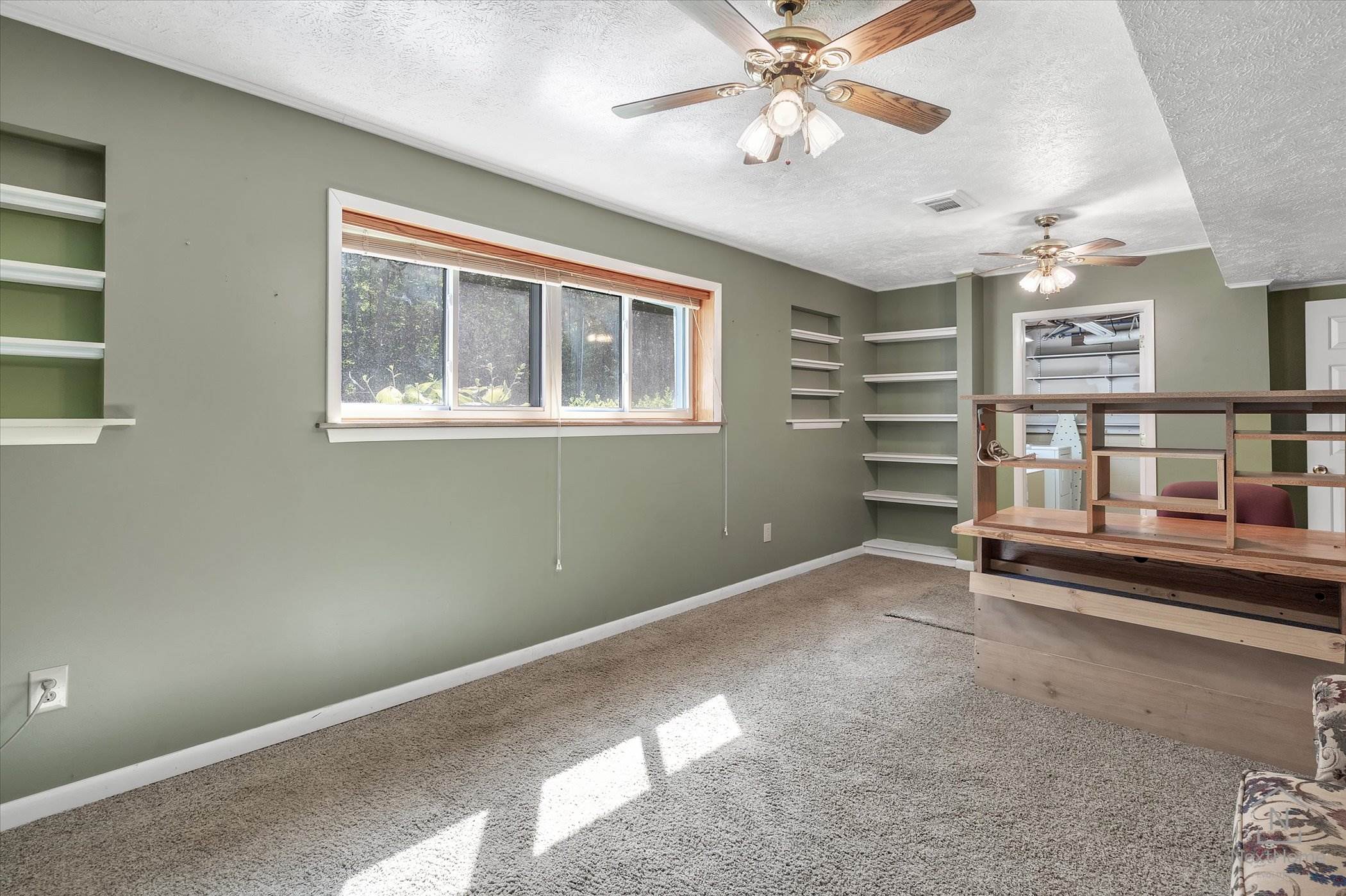 956 Chickasaw Drive, Vevay Township, MI 48854