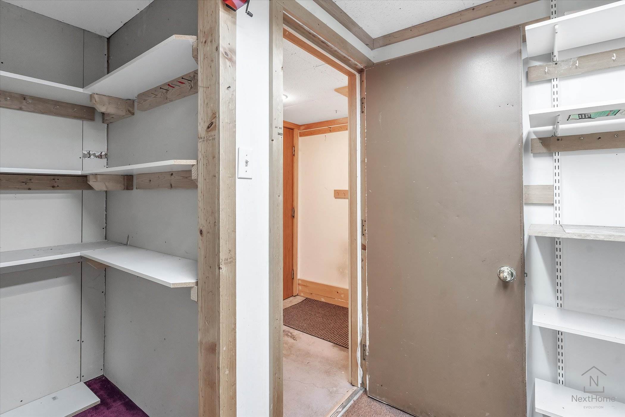 956 Chickasaw Drive, Vevay Township, MI 48854