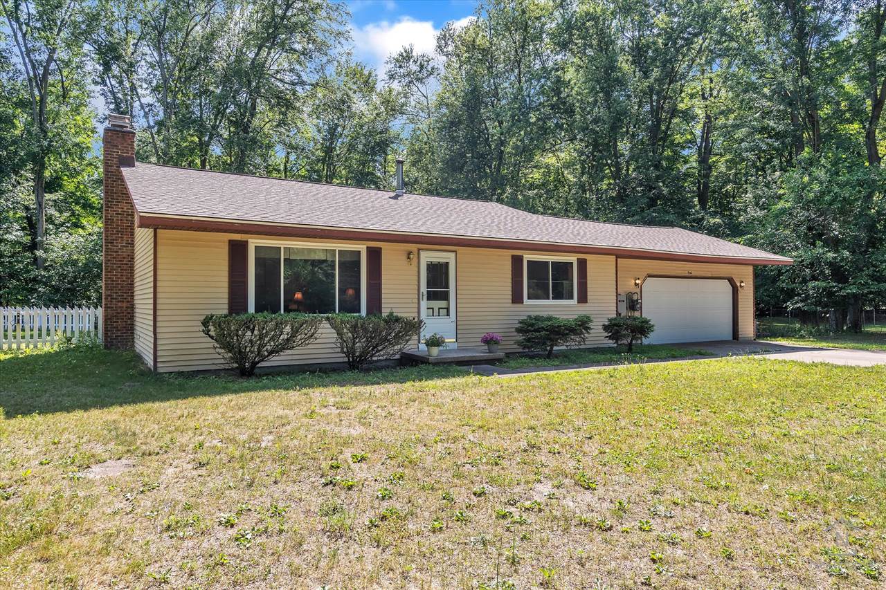 956 Chickasaw Drive, Vevay Township, MI 48854