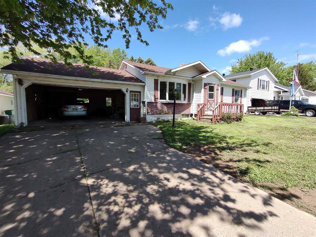 217 S. Thomas St., Loyal, WI 54446