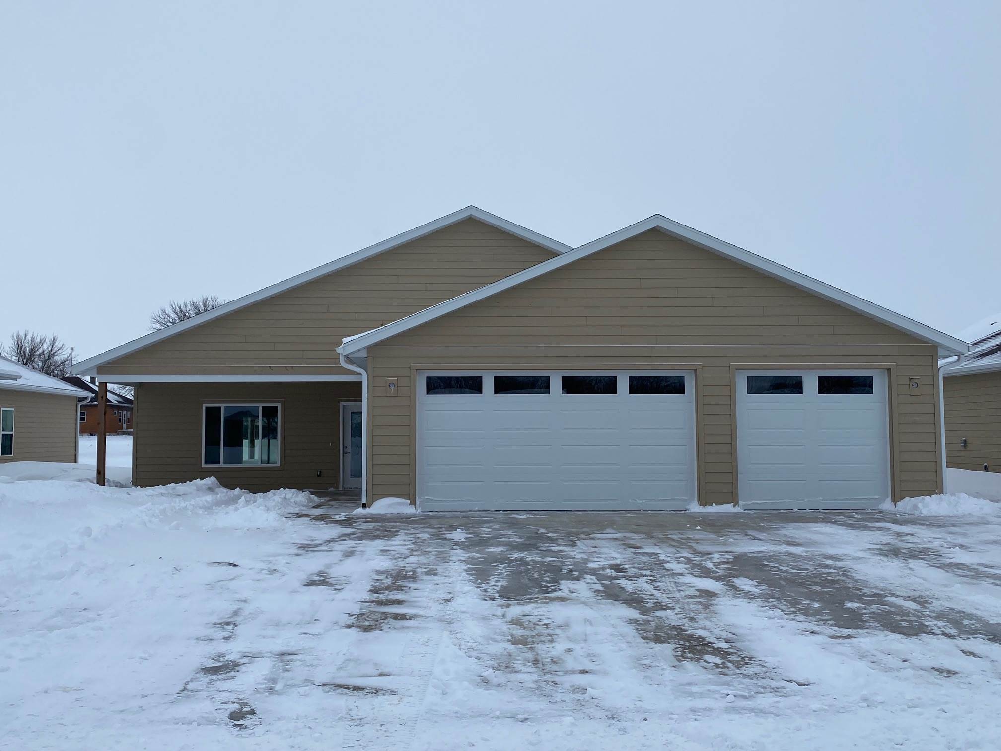 843 30th, Spirit Lake, IA 51360