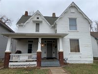 407 SW Tyler St, Topeka, KS 66603