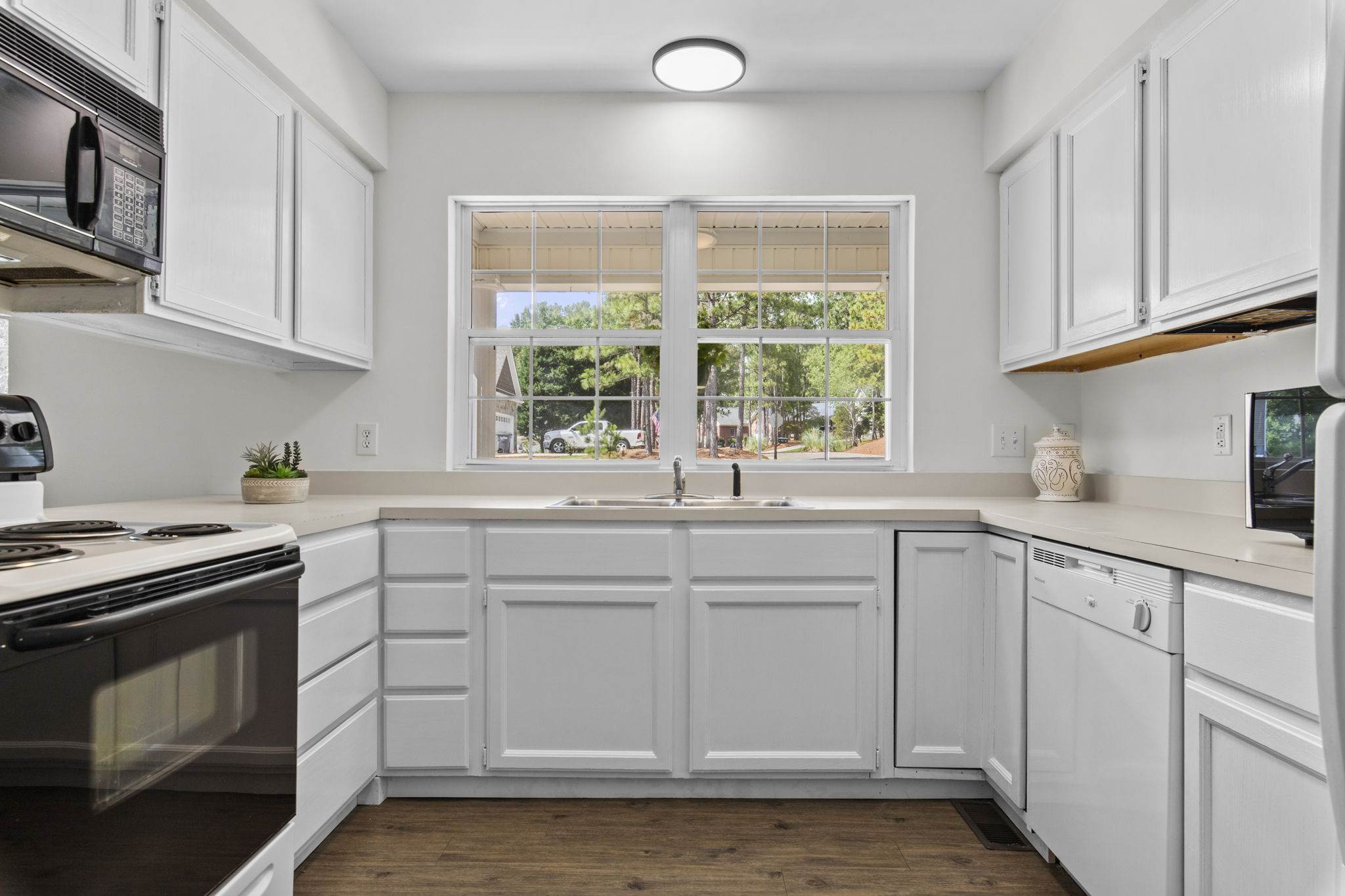 100 Sugar Pine Drive, Pinehurst, NC 28374