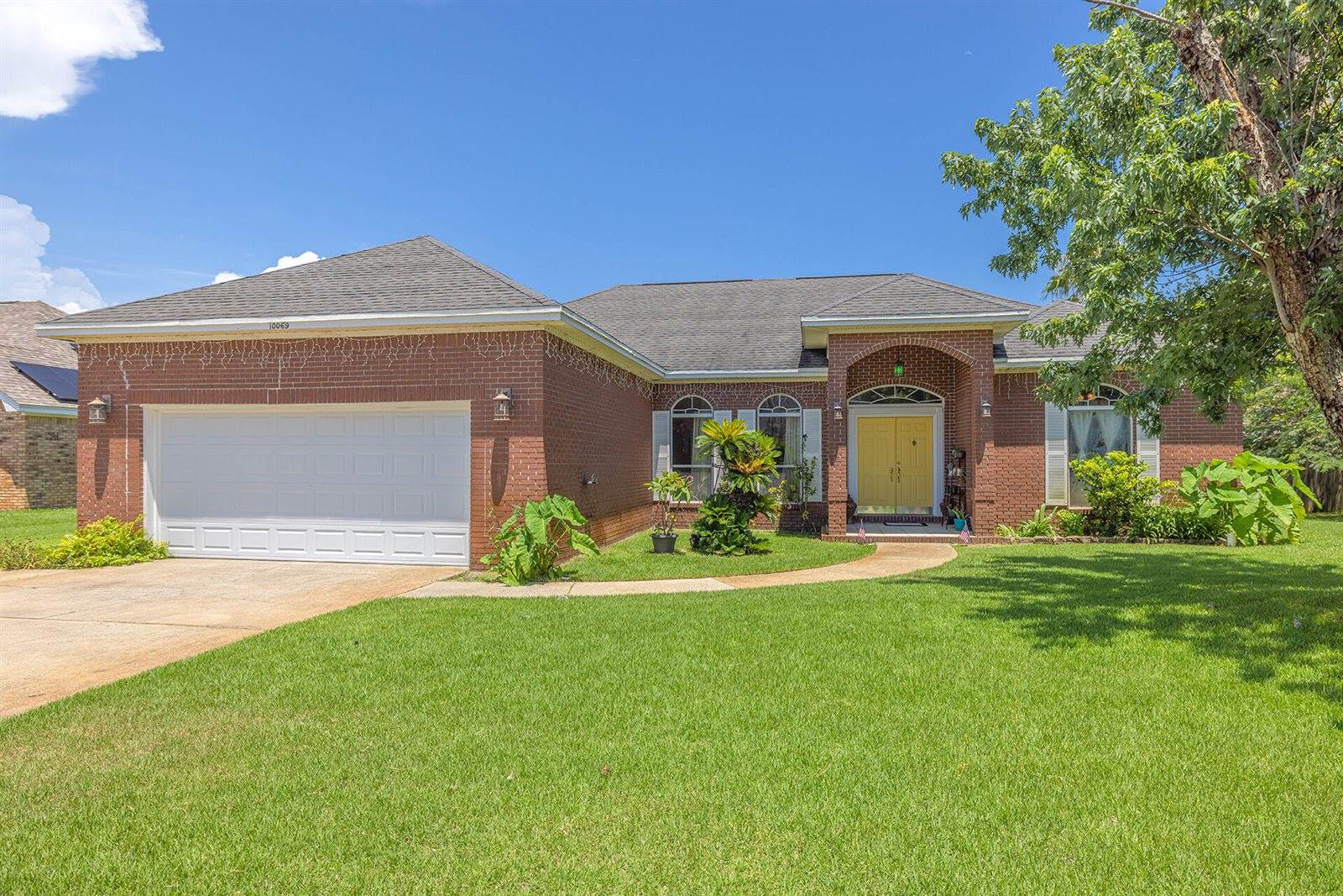 10069 Calle de Palencia Dr, Navarre, FL 32566